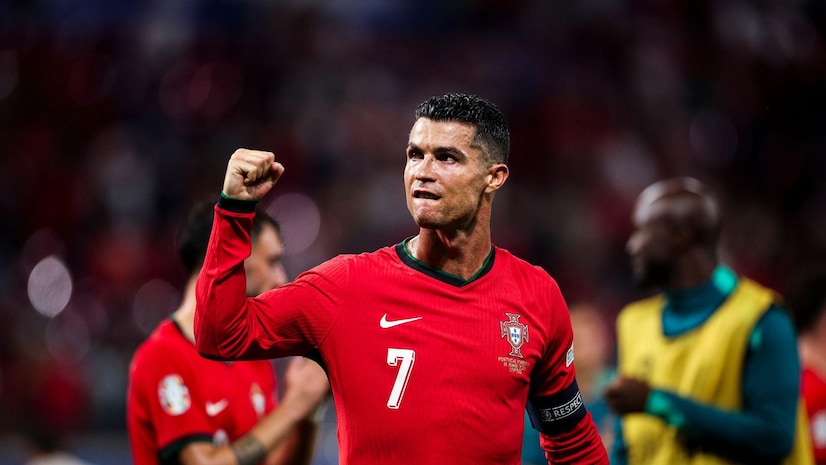 开云：关于表彰2009年取得优异成绩的运动员和教练员的决定.