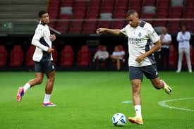 开云体育下载：进攻犀利！弗里克执教25场欧冠比赛打进83球，场.